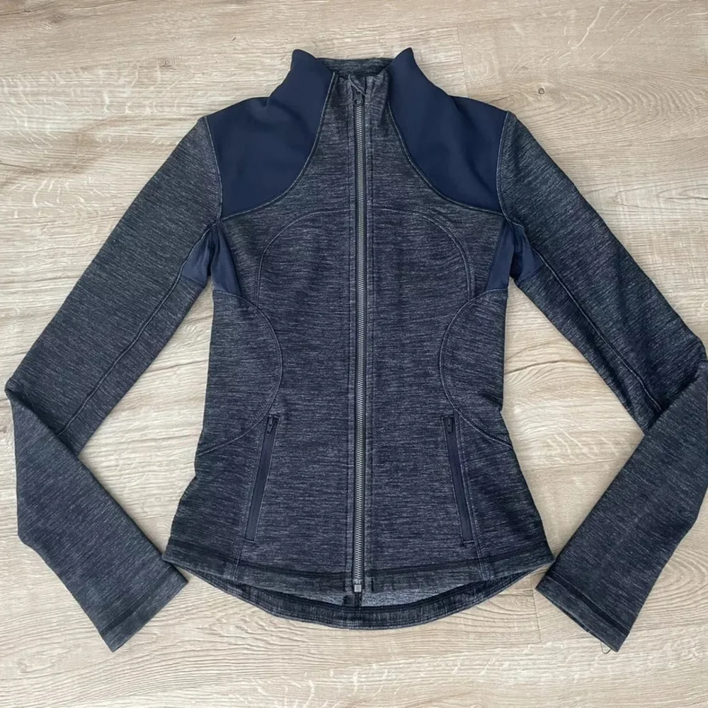 {RARE} Lululemon - Reversible Slub Denim Forme Jacket W4A47S | Inkwell | Size 4